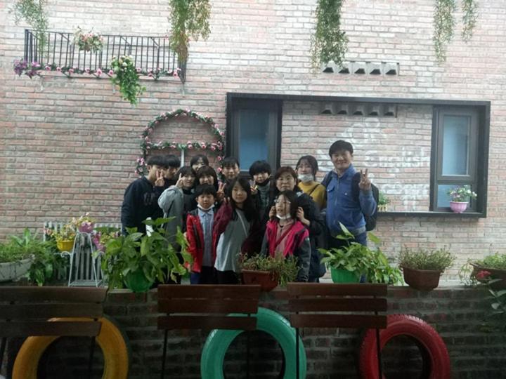 Almor Hostel With Pool In Right Center Ha Long Exterior foto